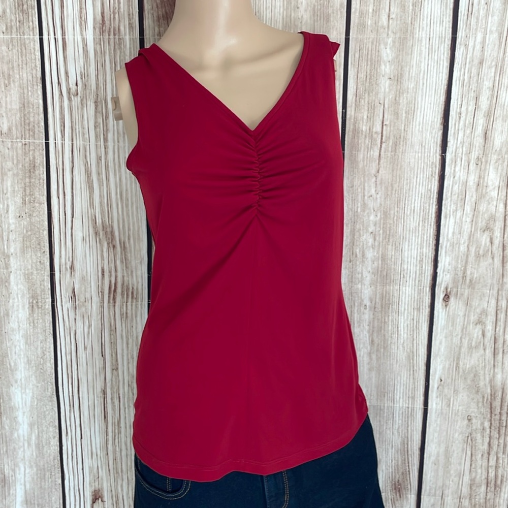Peck & Peck Red Tank Top Size Small